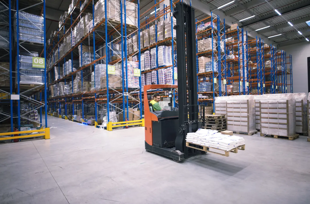 Impact of E-commerce & Global Trade on Hiring Trends in Logistics Courses in 2025